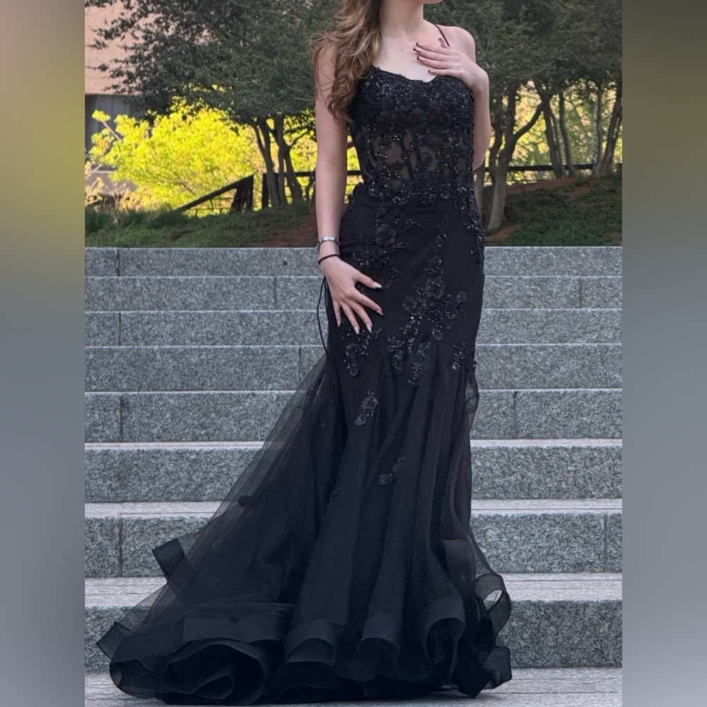 Gianni Bini Black Mermaid Beaded Applique Lace Back Prom Dress or Gown Sz 3